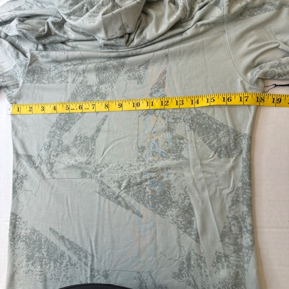 LE BENT Womens Long Sleeve Fractal Midweight High Roller in sea foam size Medium - Picture 8 of 10